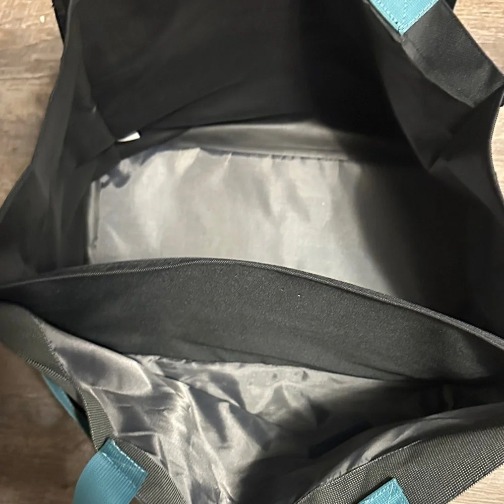 Pampered Chef Black Tote with Teal Trim